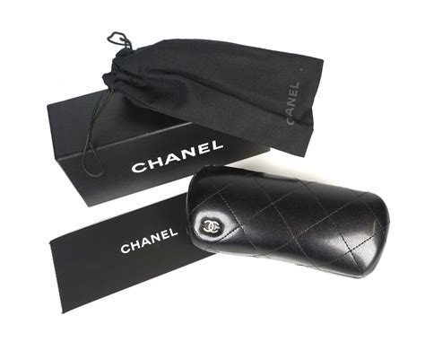 etui lunettes chanel|chanel boutique petite.